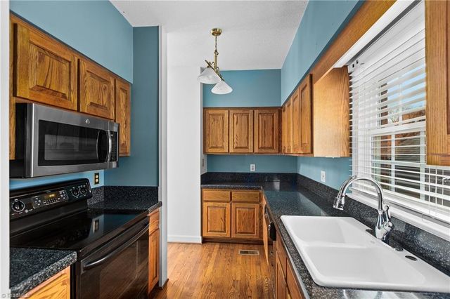 1001 Nuthatch Court, High Point, NC 27262