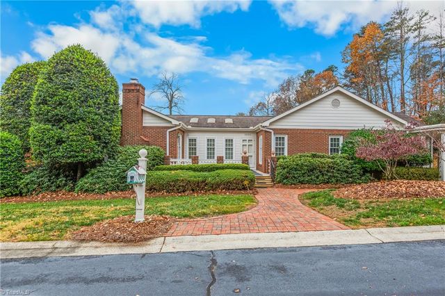 1001 Nuthatch Court, High Point, NC 27262