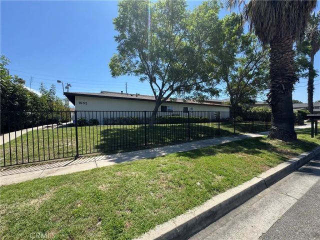 1002 Lombard Dr, Redlands, CA 92374