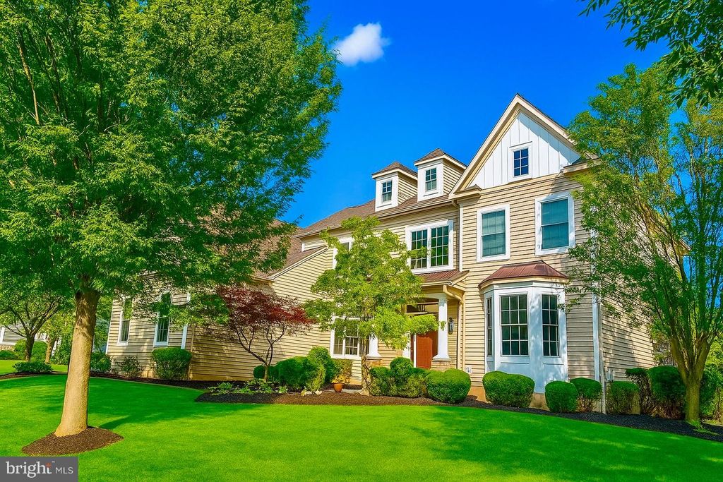 512 CHAMPIONSHIP DR, Harleysville, PA 19438
