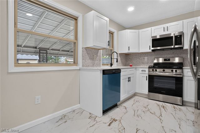 13517 Saint James Avenue, Cleveland, OH 44135