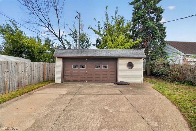 13517 Saint James Avenue, Cleveland, OH 44135