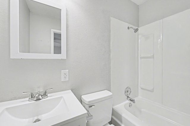 1037 Happy Hollow Road 8, Fayetteville, AR 72701