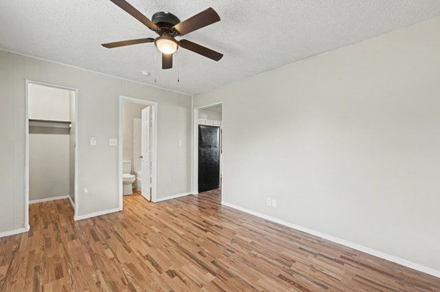 1037 Happy Hollow Road 8, Fayetteville, AR 72701