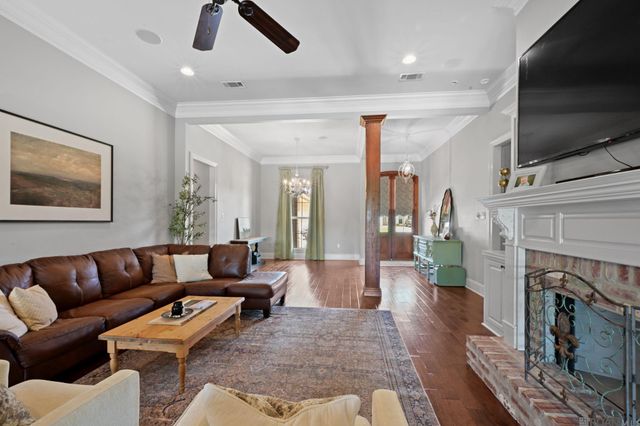 38086 Valley Woods Ct, Prairieville, LA 70769
