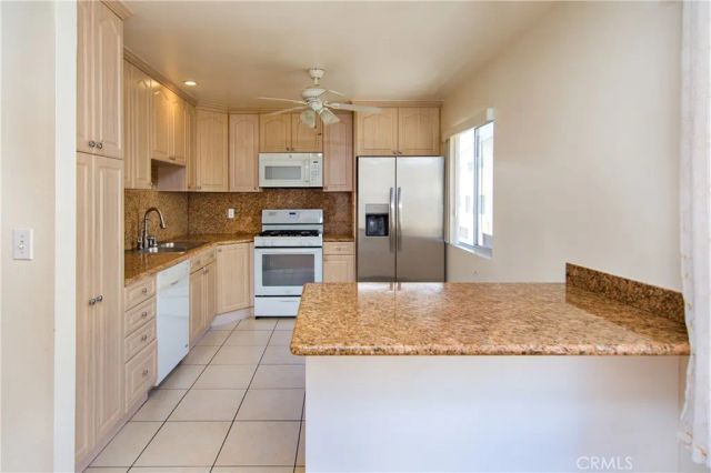 9642 Via Torino 132, Sun Valley, CA 91504