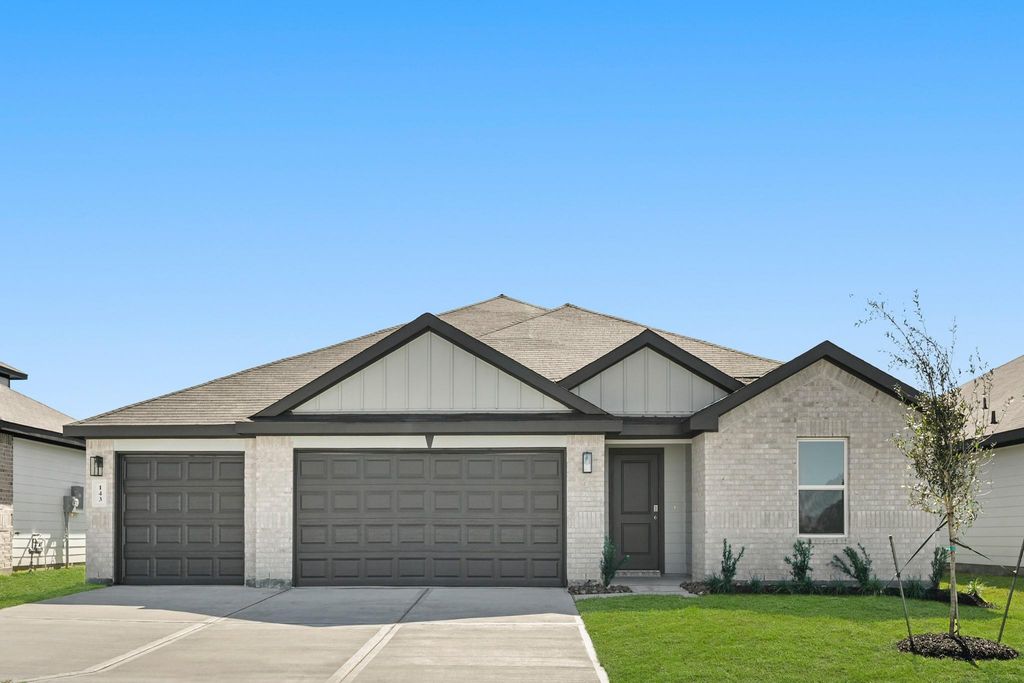 143 Wildflower Lane, Dayton, TX 77535