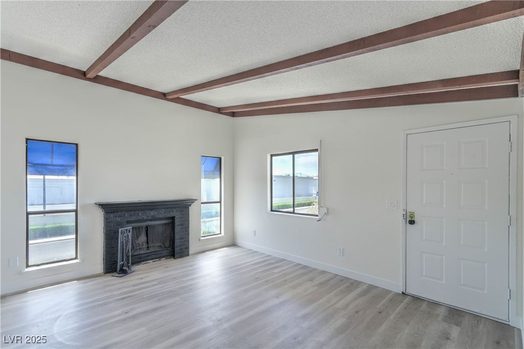 Image 5 of property listing at 4706 Obannon Drive C, Las Vegas, NV 89102