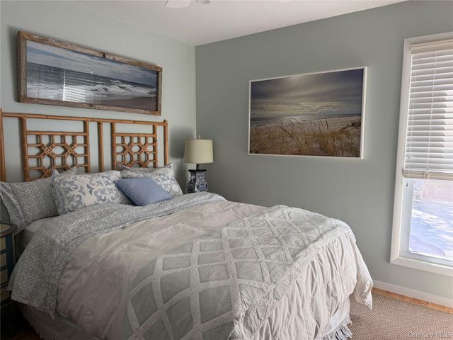 10 Glenmore Road, Hampton Bays, NY 11946