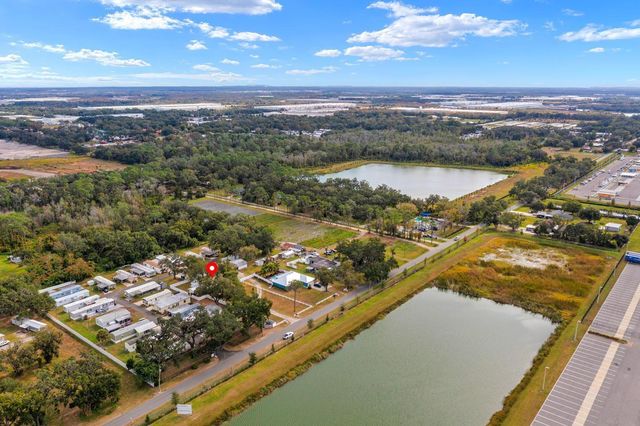 611 N WIGGINS ROAD, Plant City, FL 33566