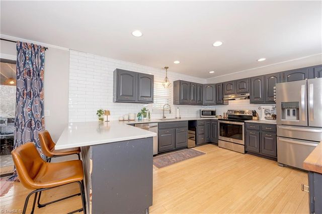 399 Comanche Drive, Advance, NC 27006