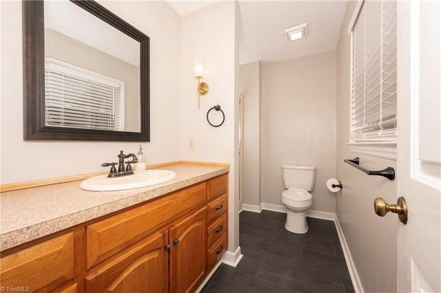 399 Comanche Drive, Advance, NC 27006