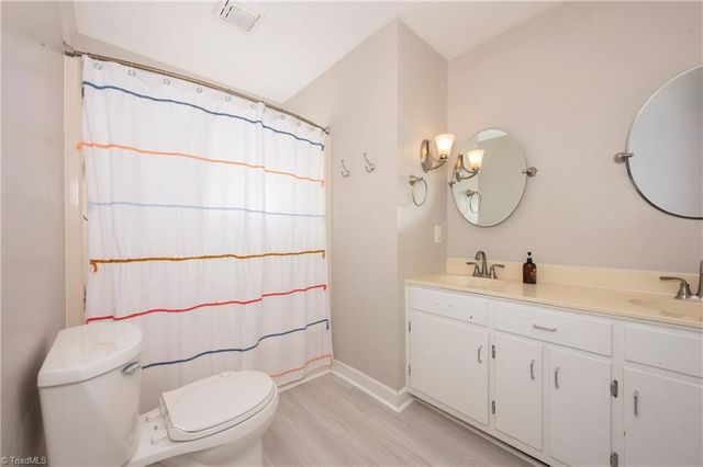 399 Comanche Drive, Advance, NC 27006