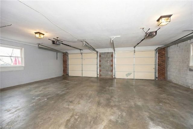 399 Comanche Drive, Advance, NC 27006