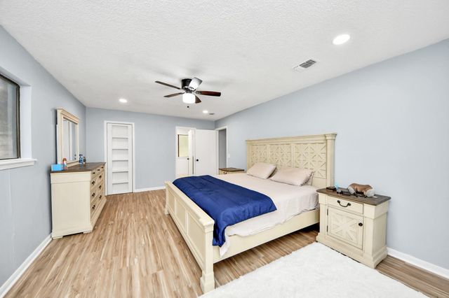 2903 Blue Glen Lane, Houston, TX 77073