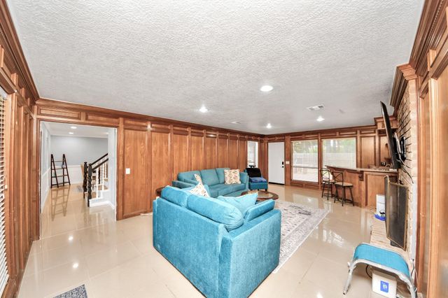 2903 Blue Glen Lane, Houston, TX 77073