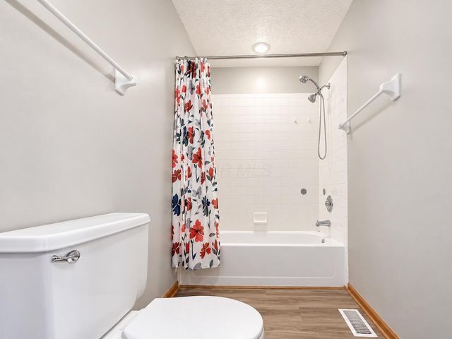 3280 Bellerive Drive, Pickerington, OH 43147