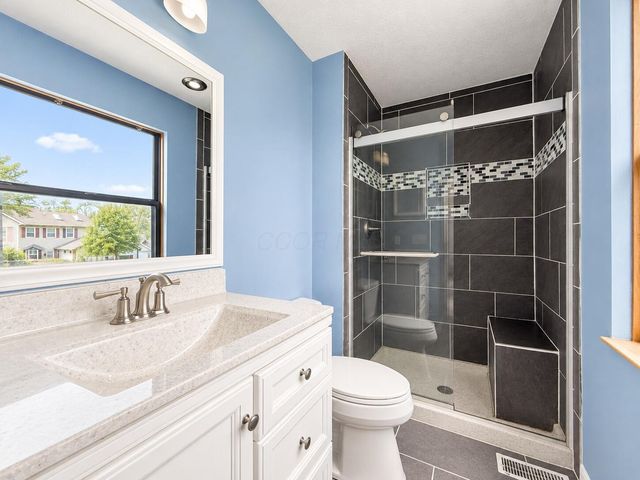 3280 Bellerive Drive, Pickerington, OH 43147