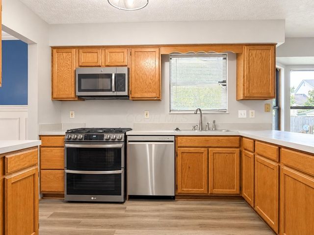 3280 Bellerive Drive, Pickerington, OH 43147
