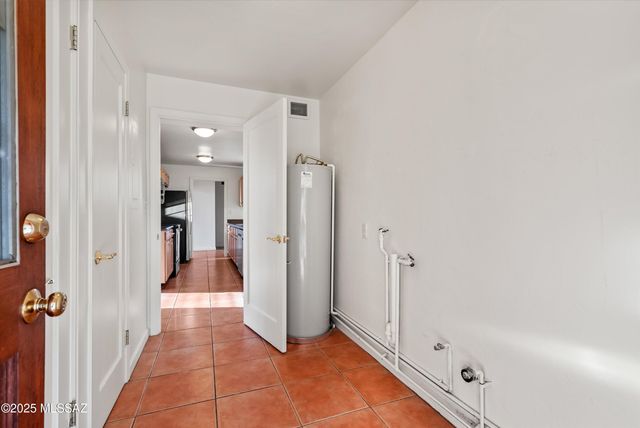 3232 N Christmas Avenue, Tucson, AZ 85716