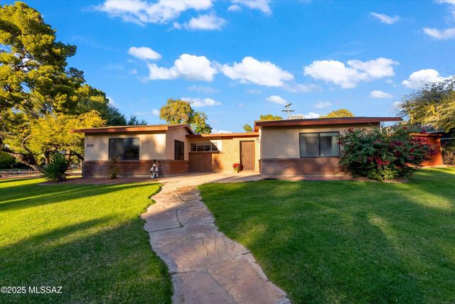 3232 N Christmas Avenue, Tucson, AZ 85716