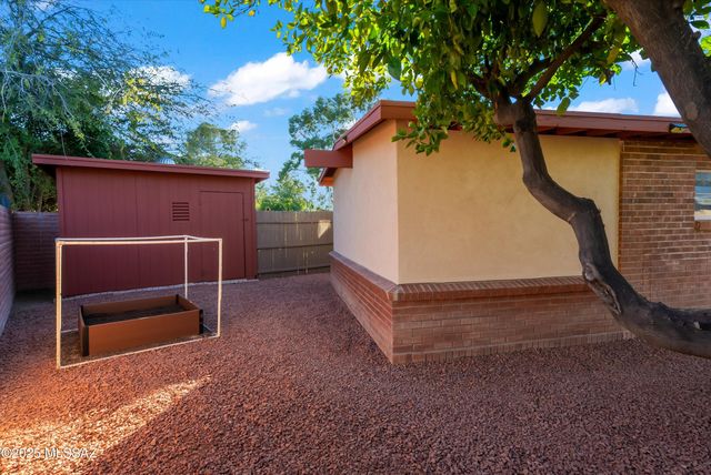 3232 N Christmas Avenue, Tucson, AZ 85716