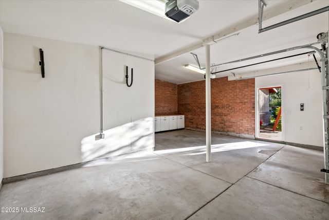 3232 N Christmas Avenue, Tucson, AZ 85716