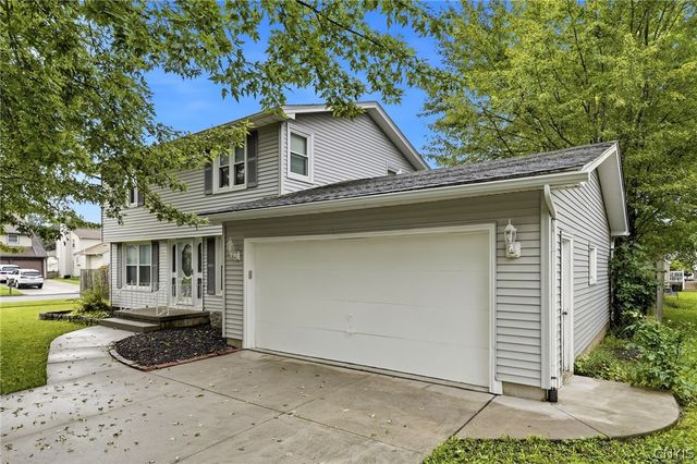 101 Park Lane Circle, Lockport City, NY 14094