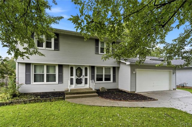 101 Park Lane Circle, Lockport City, NY 14094