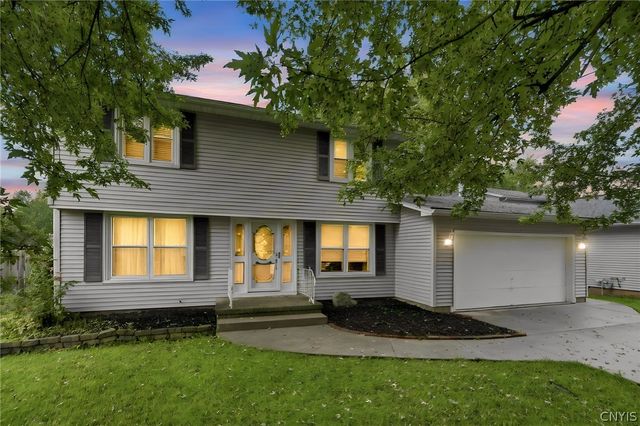 101 Park Lane Circle, Lockport City, NY 14094
