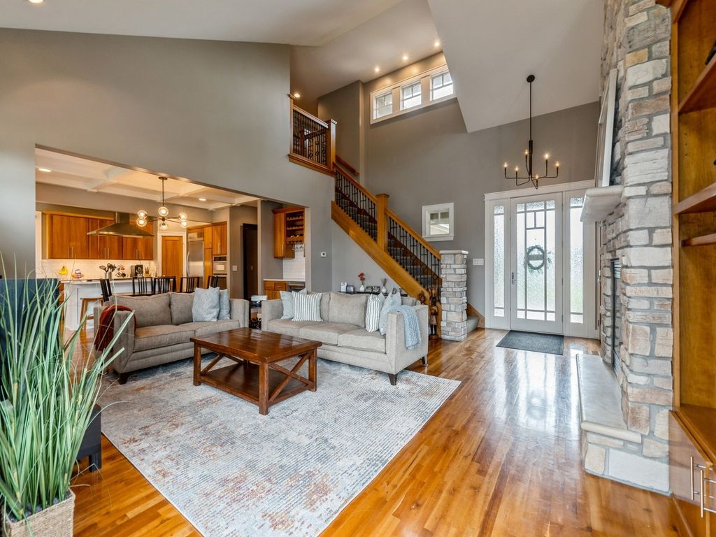 7408 Eagle Crest Drive, Johnston, IA 50131