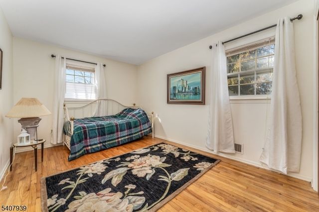 3 Meadow Lark Ct, Raritan Twp., NJ 08822