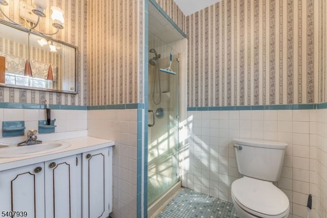 3 Meadow Lark Ct, Raritan Twp., NJ 08822