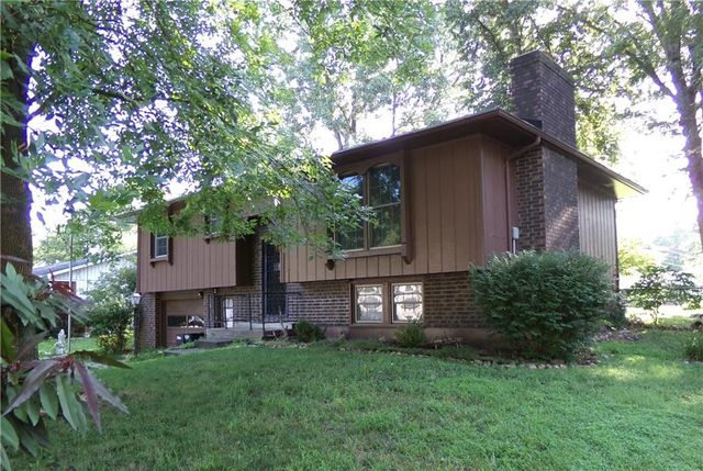 1403 Ridgeway Drive, Richmond, MO 64085