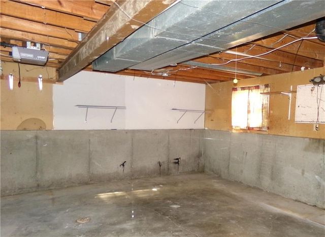 1403 Ridgeway Drive, Richmond, MO 64085