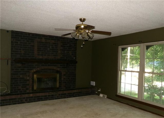 1403 Ridgeway Drive, Richmond, MO 64085