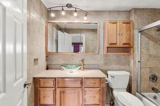 148 Heritage Dr 148, Tewksbury, MA 01876