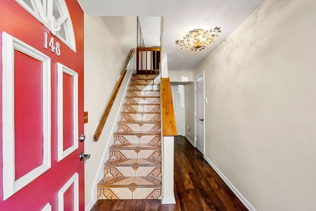 148 Heritage Dr 148, Tewksbury, MA 01876