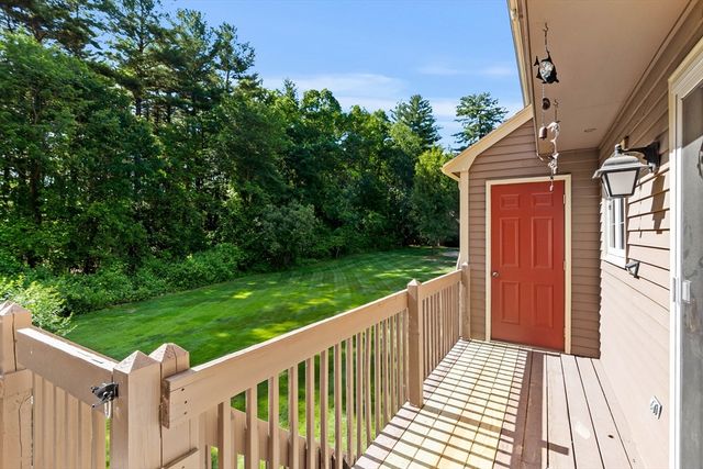 148 Heritage Dr 148, Tewksbury, MA 01876