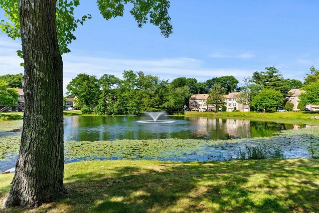 148 Heritage Dr 148, Tewksbury, MA 01876