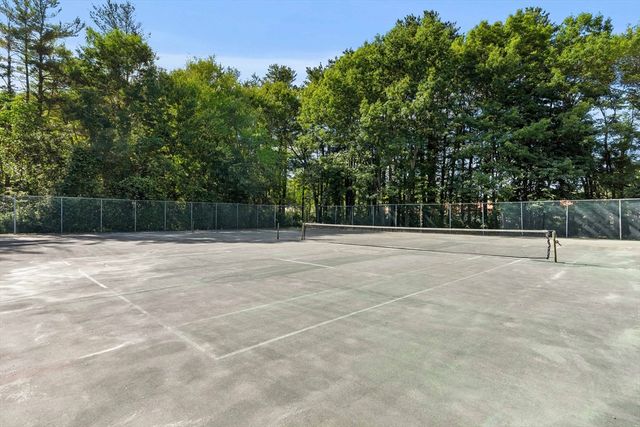 148 Heritage Dr 148, Tewksbury, MA 01876
