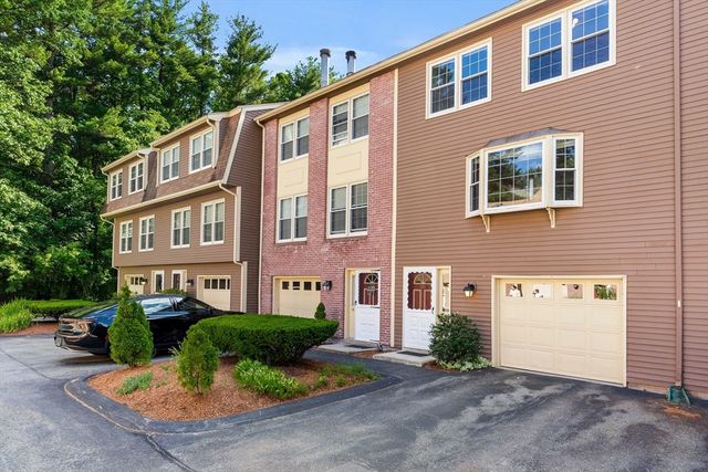 148 Heritage Dr 148, Tewksbury, MA 01876