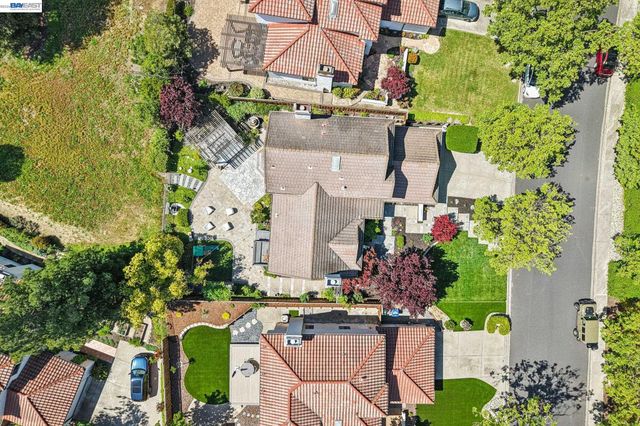 1095 Canyon Hills Rd, San Ramon, CA 94582