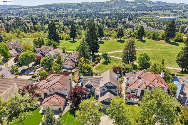 1095 Canyon Hills Rd, San Ramon, CA 94582
