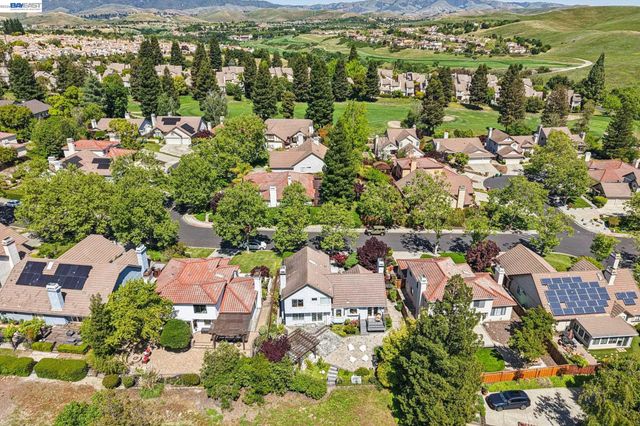 1095 Canyon Hills Rd, San Ramon, CA 94582