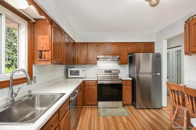1173 Duckwood Drive, Eagan, MN 55123