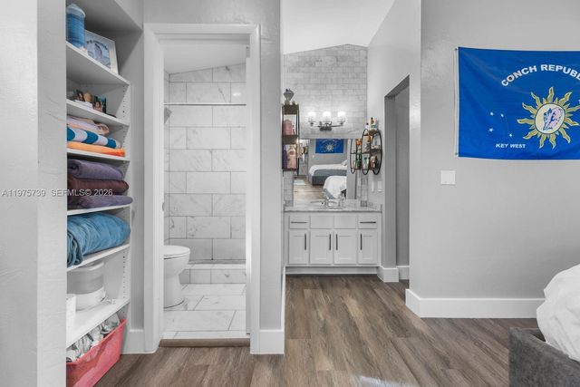 4169 S Pine Island Rd, Davie, FL 33328