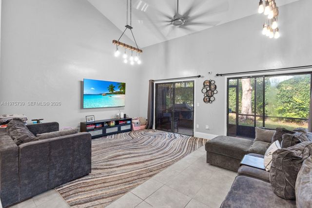 4169 S Pine Island Rd, Davie, FL 33328