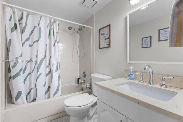 4169 S Pine Island Rd, Davie, FL 33328