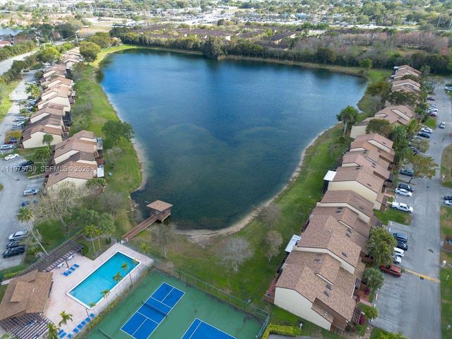 4169 S Pine Island Rd, Davie, FL 33328